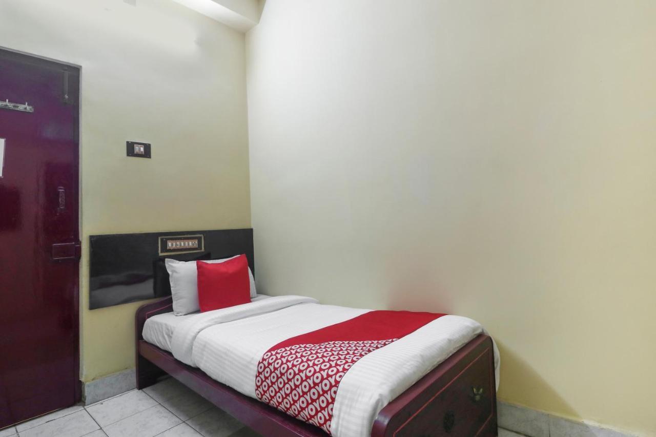 Oyo 45895 Hotel Blue Nile Chennai Exteriör bild