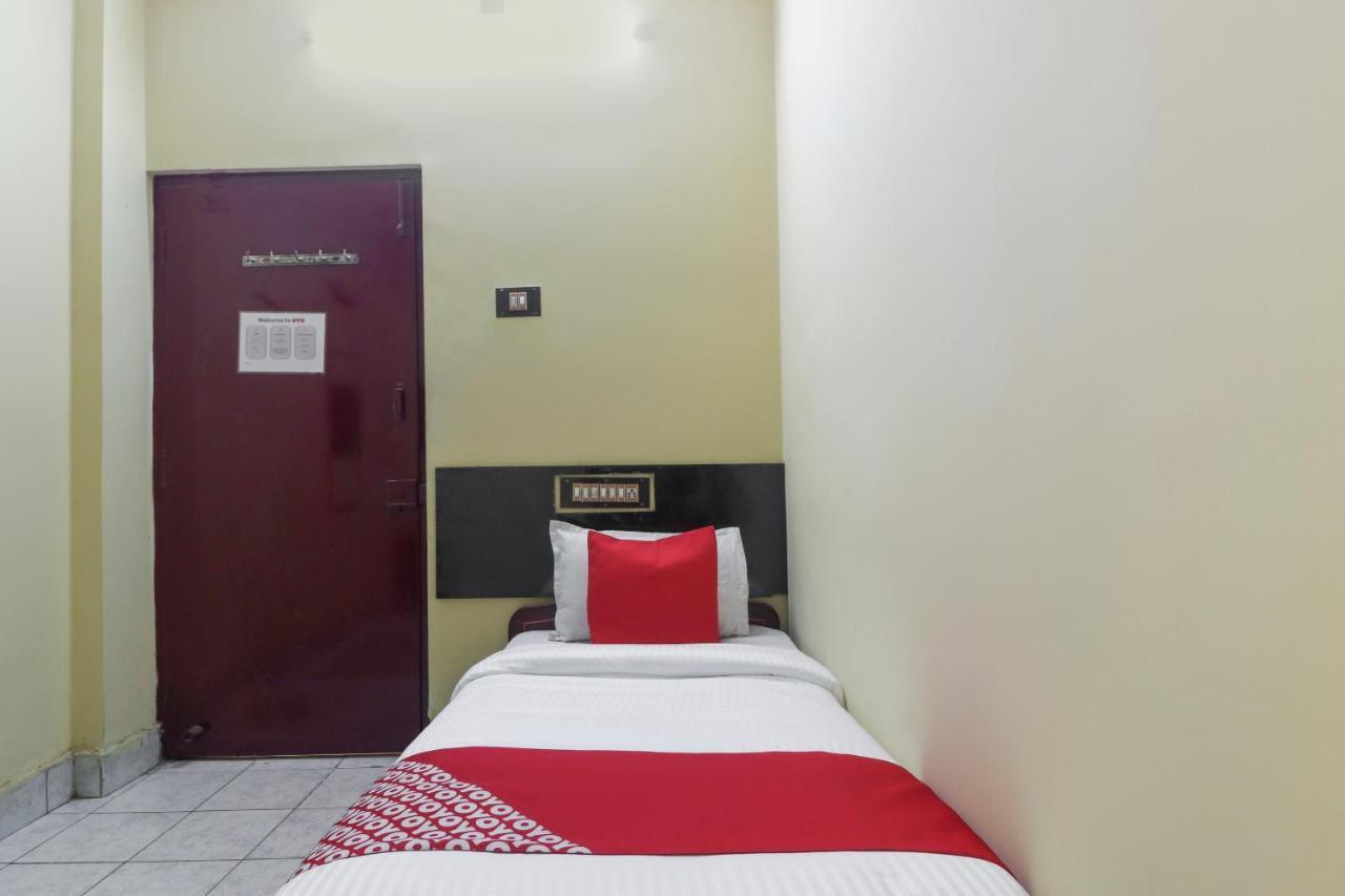 Oyo 45895 Hotel Blue Nile Chennai Exteriör bild