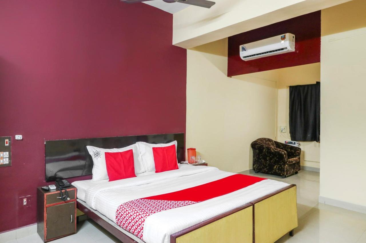 Oyo 45895 Hotel Blue Nile Chennai Exteriör bild